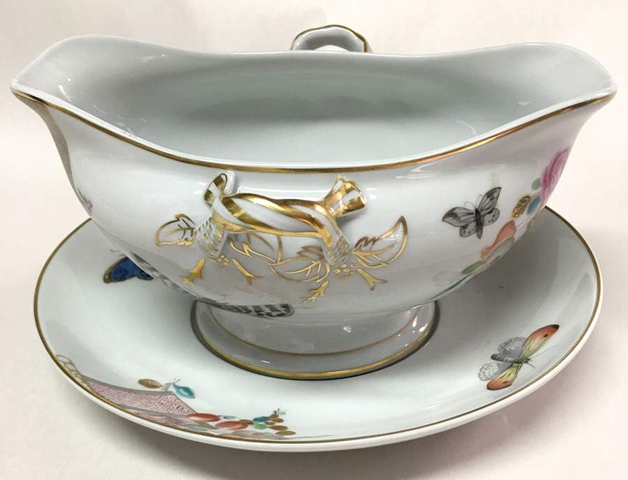 Lowestoft Rose Gravy Boat & Underplate by Mottahedeh-1
