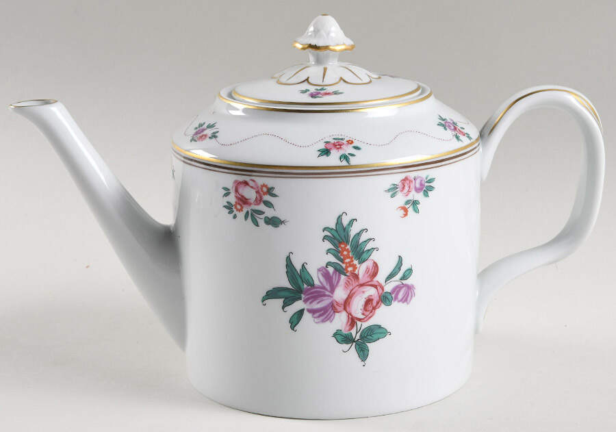 Peking Rose Teapot & Lid by Mottahedeh-1