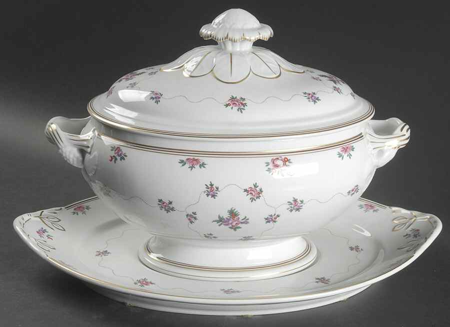 Peking Rose Tureen & Lid w/Underplate by Mottahedeh-1