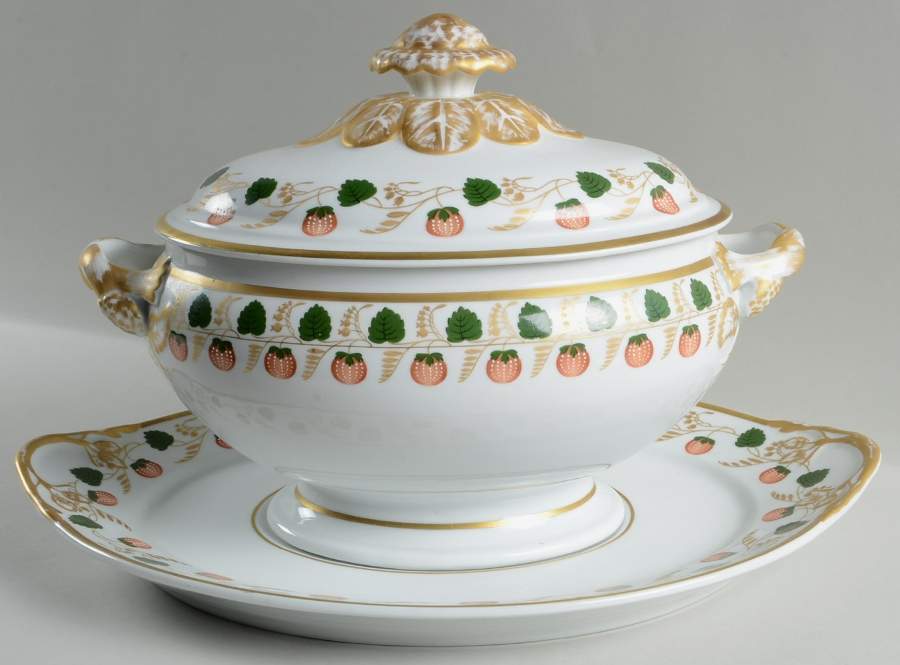 Strawberry Vine Tureen & Lid w/Underplate by Mottahedeh-1