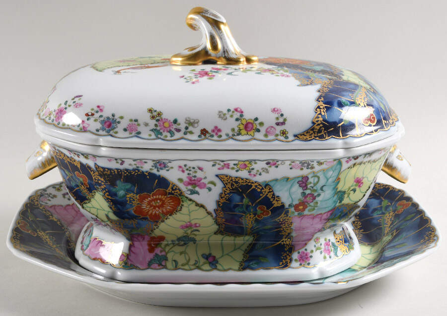 Tobacco Leaf Rectangular Tureen & Lid with Underplate by Mottahedeh-1