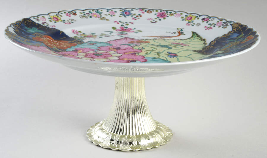 Tobacco Leaf Cake Stand with 4"-5" Metal Pedestal  Hc by Mottahedeh-1