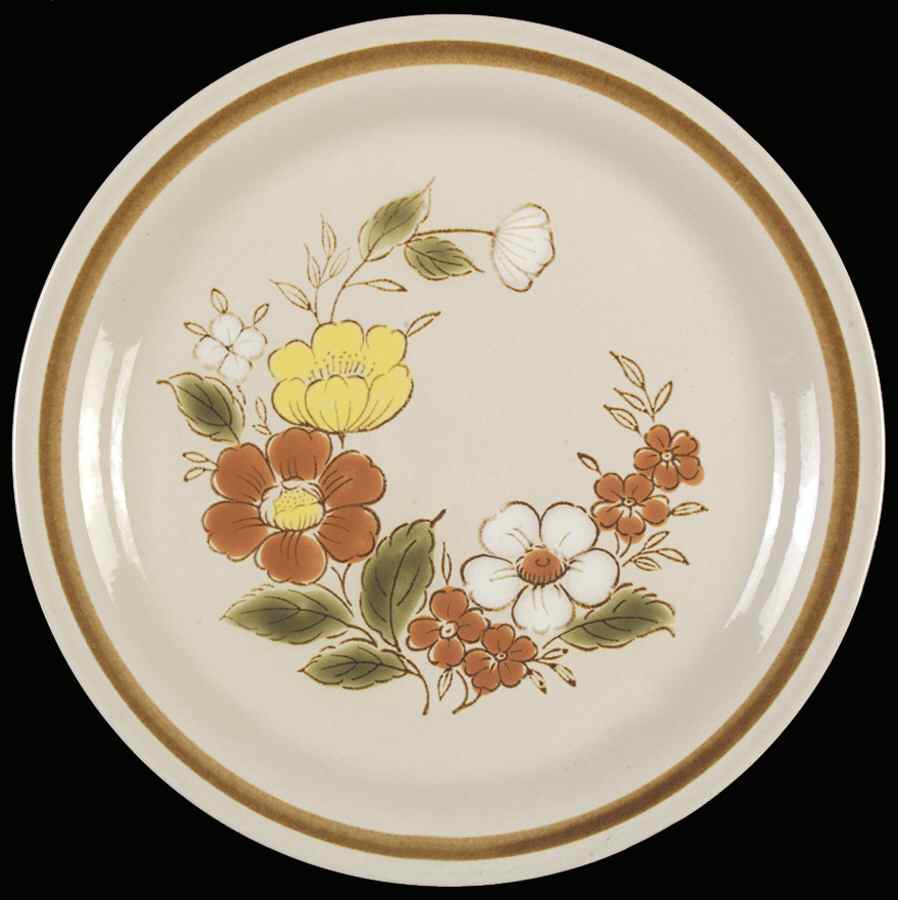 Trellis Blossom Dinner Plate by Mountain Wood-1