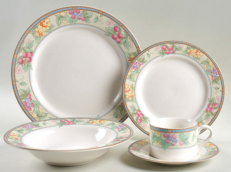 Blossom 5 Piece Place Setting by Misono-1