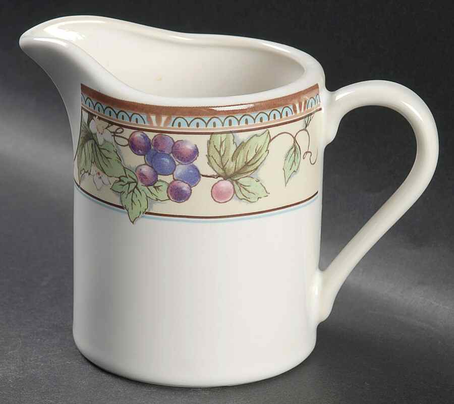 Blossom Creamer by Misono-1