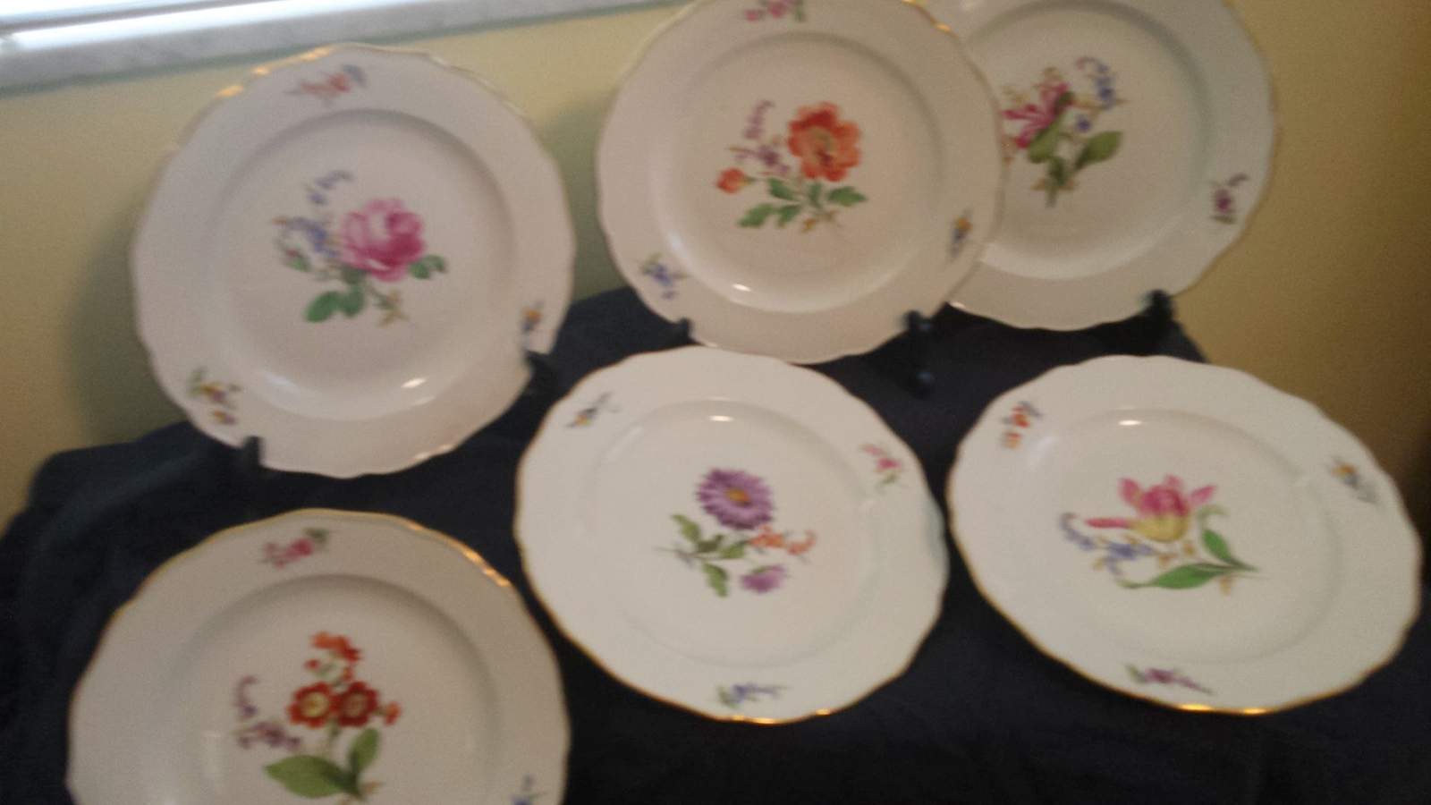 040110 Dinner Plate by Meissen (Germany)-1