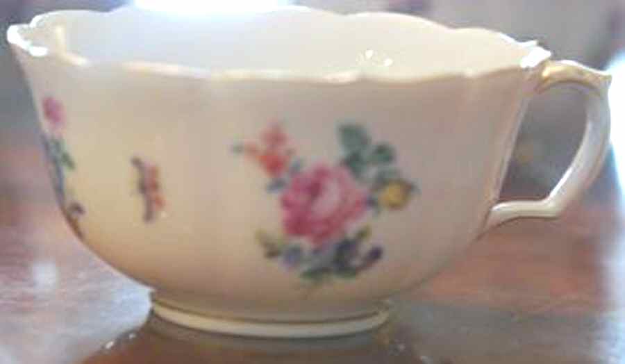220110 Footed Cup by Meissen (Germany)-1