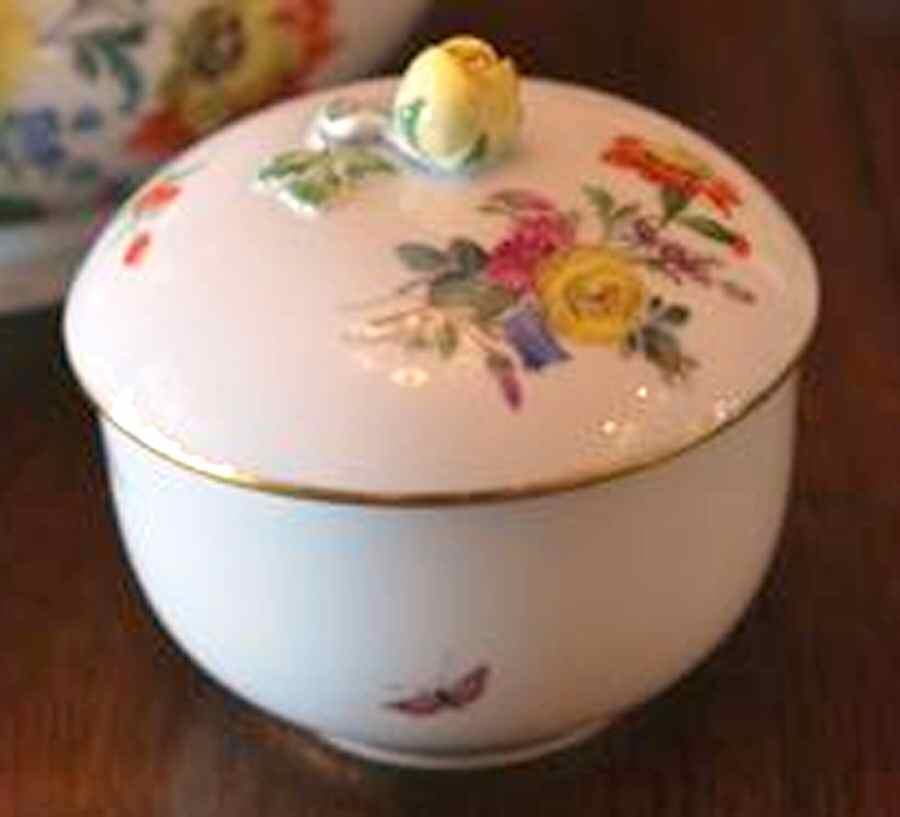 220110 Sugar Bowl & Lid by Meissen (Germany)-1