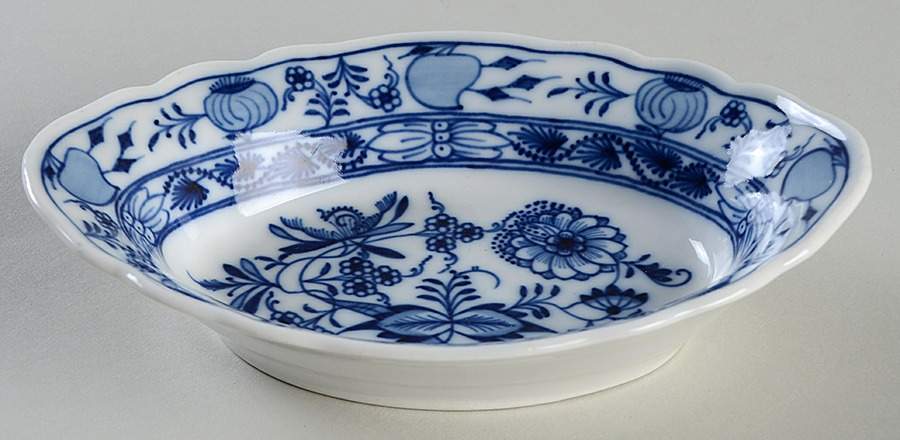 Blue Onion (Oval Backstamp) Individual Salad Bowl by Meissen (Germany)-1