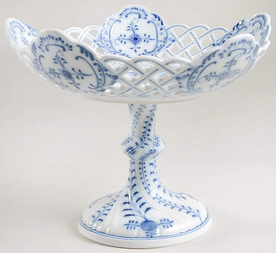 Blue Onion (Oval Backstamp) Round Compote (Height X Width) by Meissen (Germany)-1
