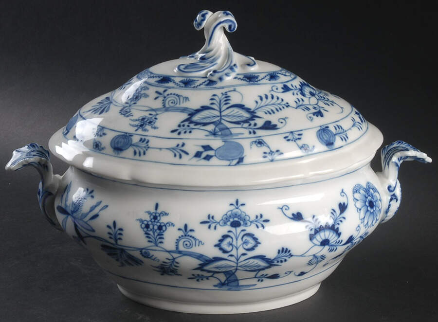 Blue Onion (Oval Backstamp) Oval Tureen & Lid by Meissen (Germany)-1