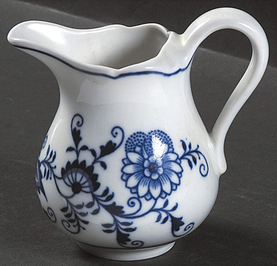 Blue Onion (Oval Backstamp) Mini Creamer by Meissen (Germany)-1