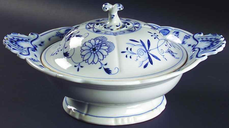 Blue Onion (Oval Backstamp) Round Covered Vegetable by Meissen (Germany)-1