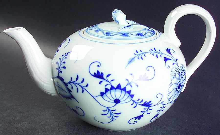 Blue Onion (Oval Backstamp) Teapot & Lid by Meissen (Germany)-1
