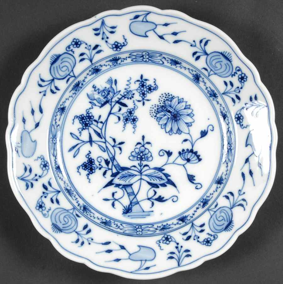 Blue Onion (Oval Backstamp) Dessert/Pie Plate by Meissen (Germany)-1