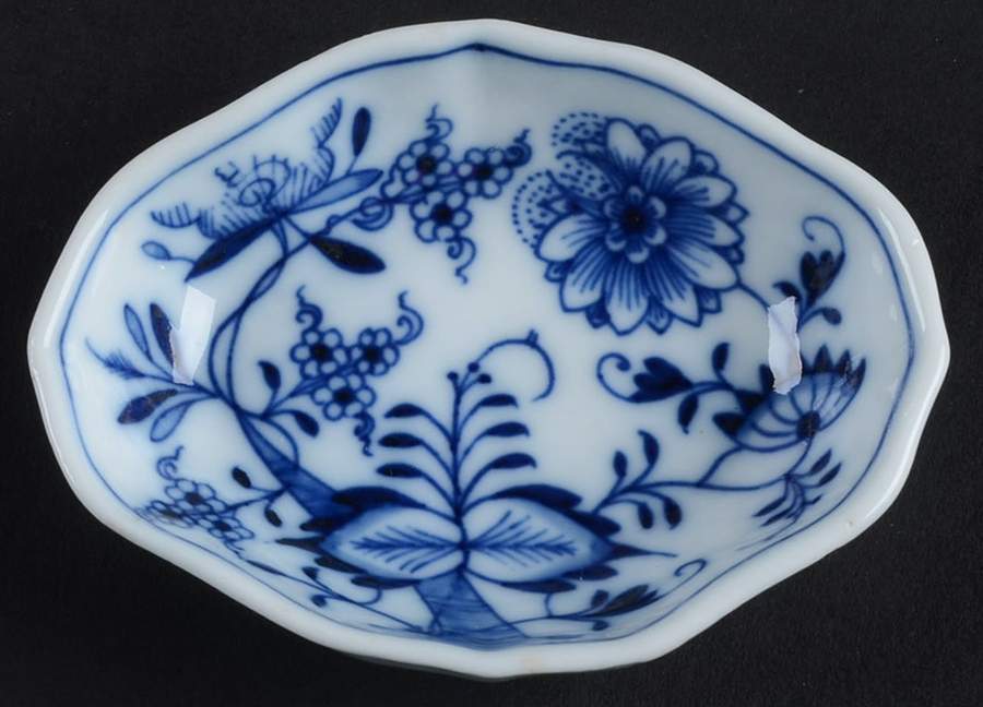 Blue Onion (Oval Backstamp) Individual Nut Dish by Meissen (Germany)-1