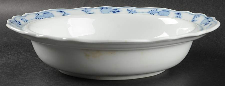 Blue Onion (Oval Backstamp) Round Vegetable No Lid by Meissen (Germany)-1