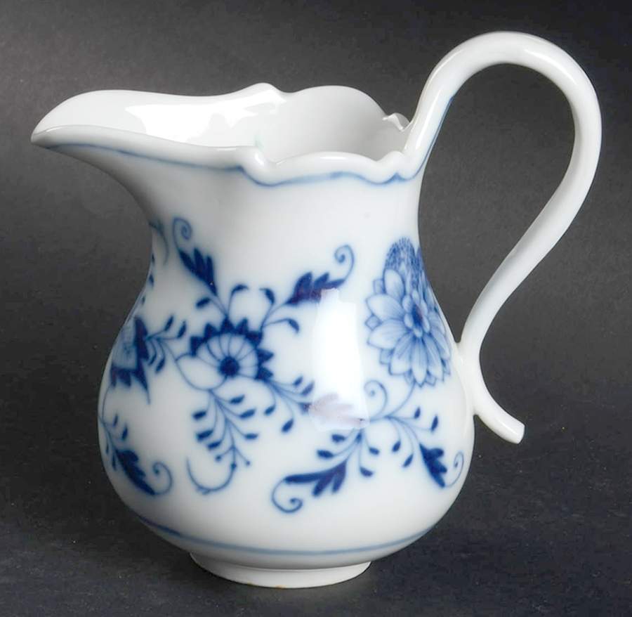 Blue Onion (Oval Backstamp) Mini Creamer by Meissen (Germany)-1