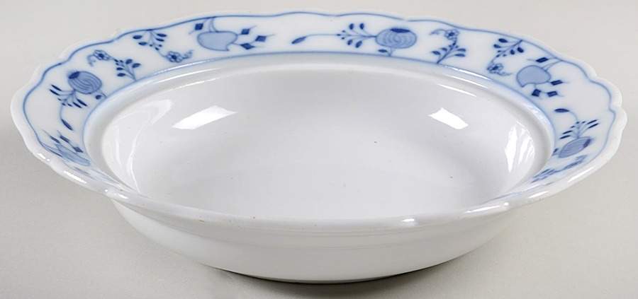 Blue Onion (Oval Backstamp) Round Vegetable No Lid by Meissen (Germany)-1