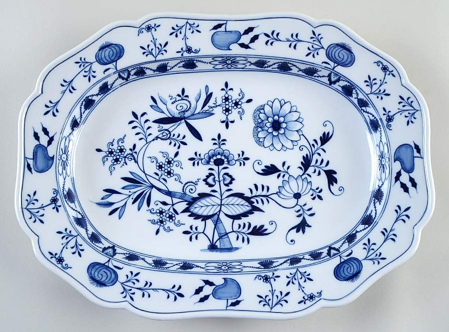 Blue Onion ("Sword" Backstamp) 15" Oval Serving Platter by Meissen (Germany)-1