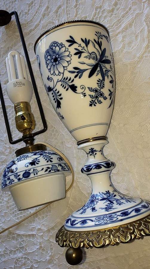 Blue Onion ("Sword" Backstamp) 29" Electric Lamp No Shade by Meissen (Germany)-1
