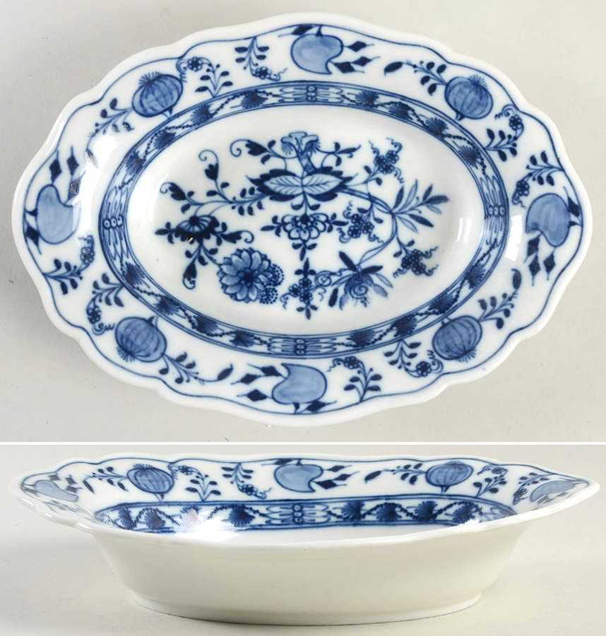 Blue Onion ("Sword" Backstamp) 9" Oval Vegetable Bowl by Meissen (Germany)-1