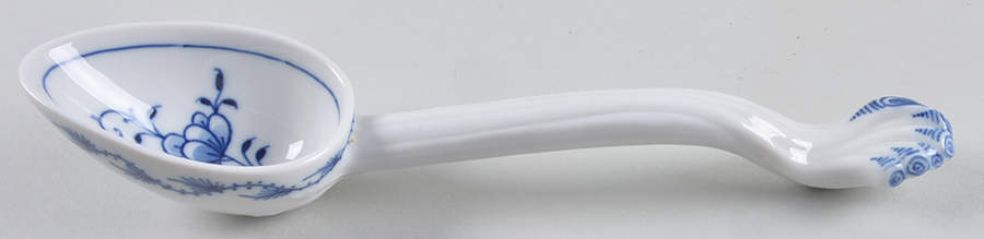Blue Onion ("Sword" Backstamp) Solid Sauce Ladle by Meissen (Germany)-1