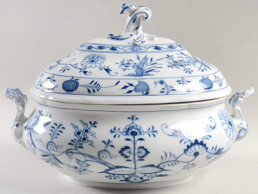 Blue Onion ("Sword" Backstamp) Oval Tureen & Lid by Meissen (Germany)-1