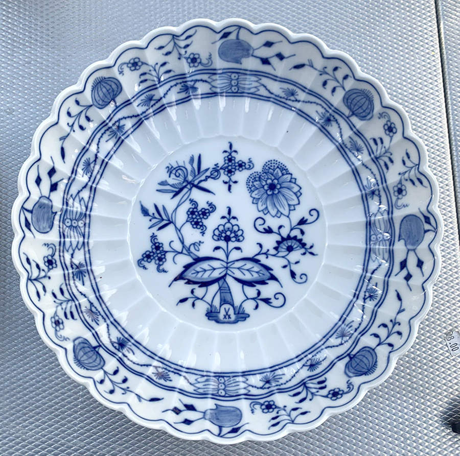 Blue Onion ("Sword" Backstamp) 9" Round Fluted Bowl by Meissen (Germany)-1