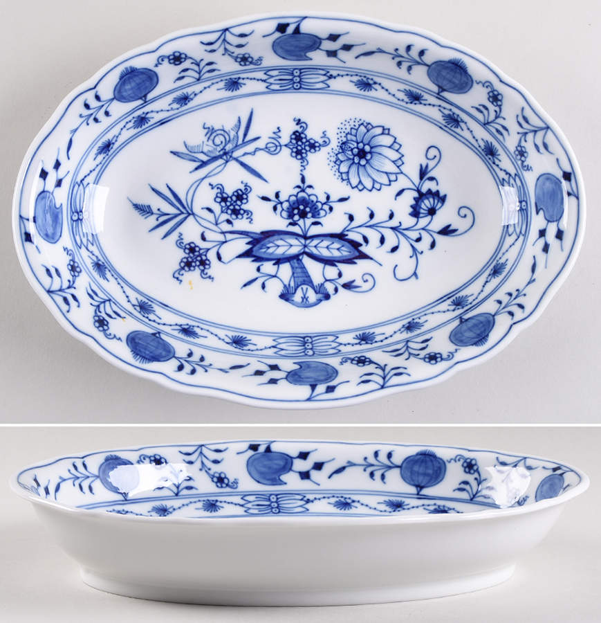 Blue Onion ("Sword" Backstamp) 10" Oval Vegetable Bowl by Meissen (Germany)-1