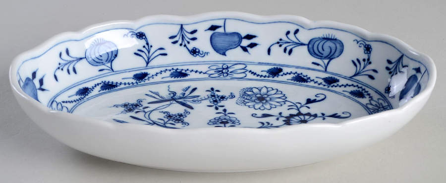 Blue Onion ("Sword" Backstamp) 9" Oval Vegetable Bowl by Meissen (Germany)-1