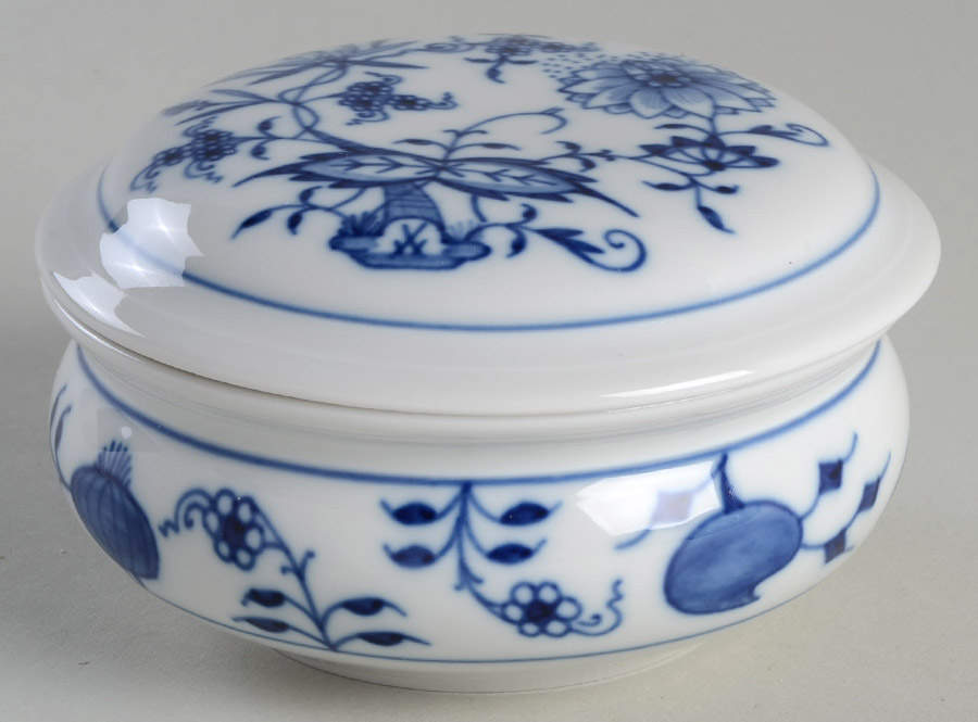 Blue Onion ("Sword" Backstamp) 3" Round Box & Lid by Meissen (Germany)-1