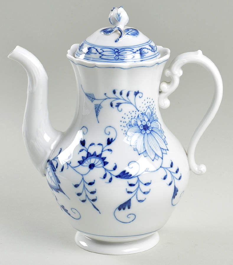 Blue Onion ("Sword" Backstamp) Small Coffee Pot & Lid by Meissen (Germany)-1