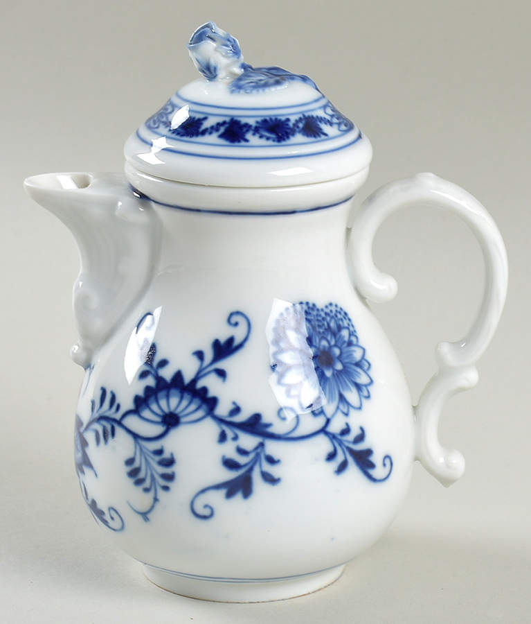 Blue Onion ("Sword" Backstamp) Creamer & Lid by Meissen (Germany)-1