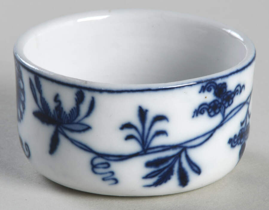 Blue Onion ("Sword" Backstamp) Salt Dip by Meissen (Germany)-1
