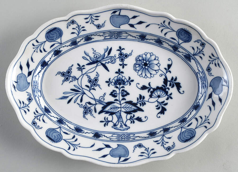 Blue Onion ("Sword" Backstamp) 11" Oval Serving Platter by Meissen (Germany)-1