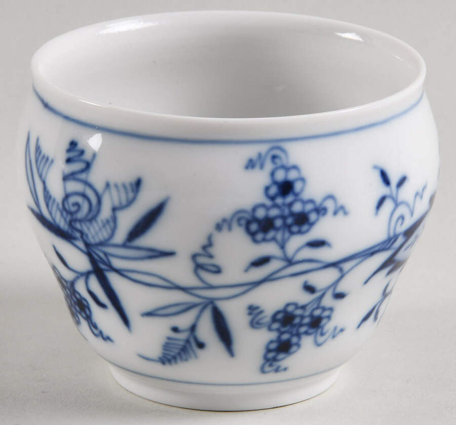Blue Onion ("Sword" Backstamp) Sugar Box No Lid by Meissen (Germany)-1