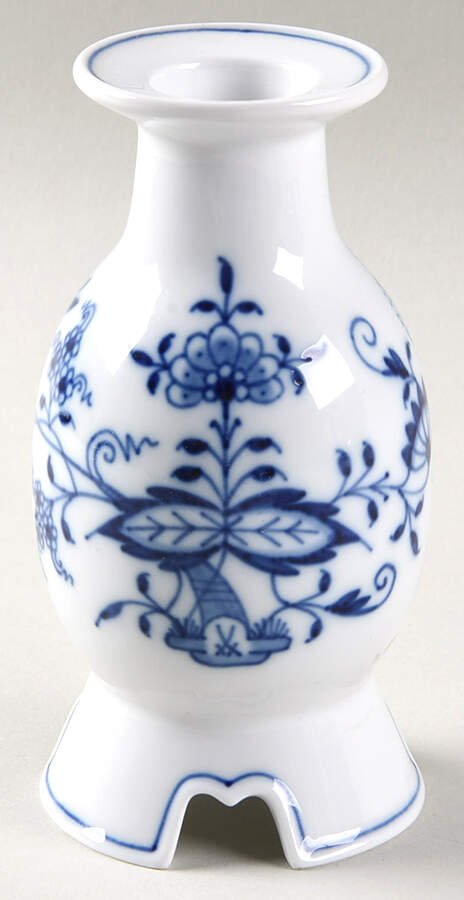 Blue Onion ("Sword" Backstamp) Small Candlestick by Meissen (Germany)-1