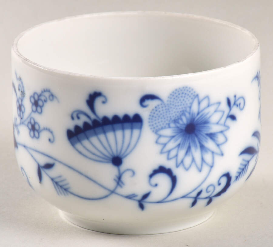 Blue Onion ("Sword" Backstamp) Mini Sugar Bowl No Lid by Meissen (Germany)-1
