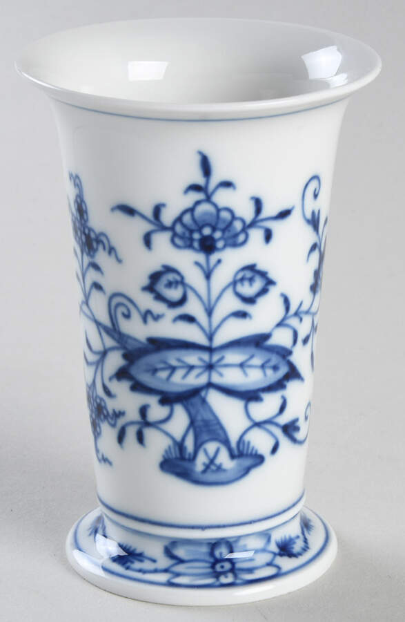 Blue Onion ("Sword" Backstamp) 4" Vase by Meissen (Germany)-1