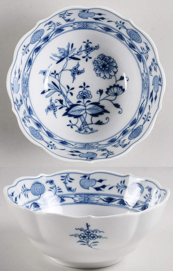 Blue Onion ("Sword" Backstamp) 6" Round Vegetable Bowl by Meissen (Germany)-1