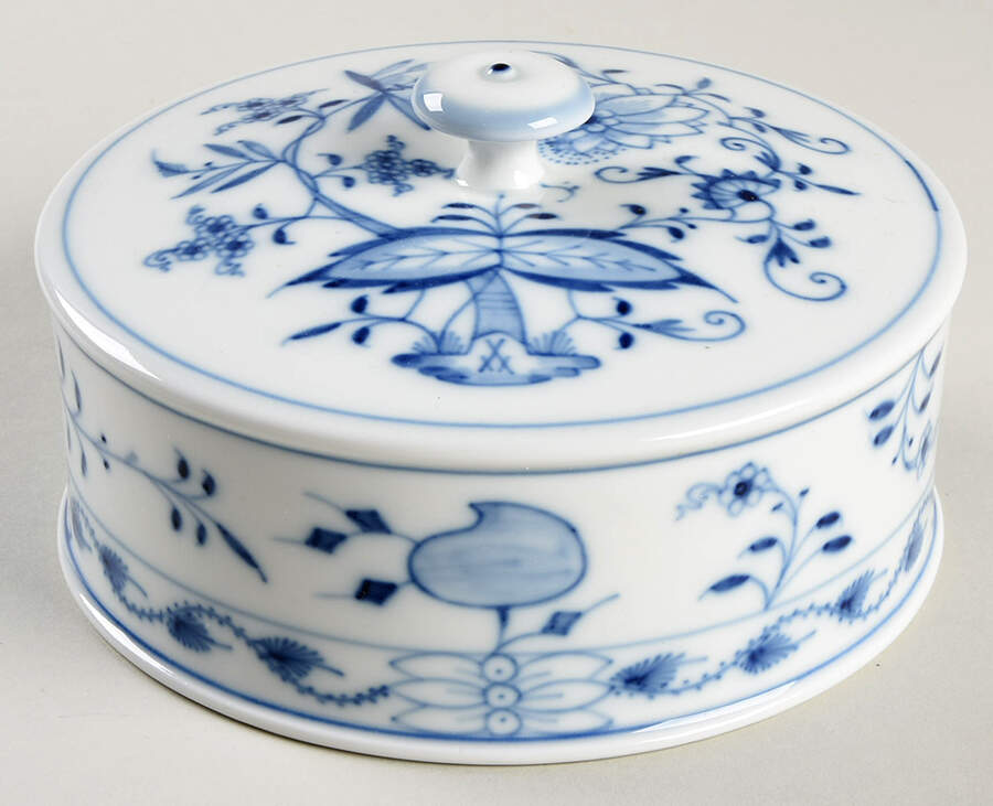Blue Onion ("Sword" Backstamp) Lid for Round Butter w/Attached Underplate by Meissen (Germany)-1