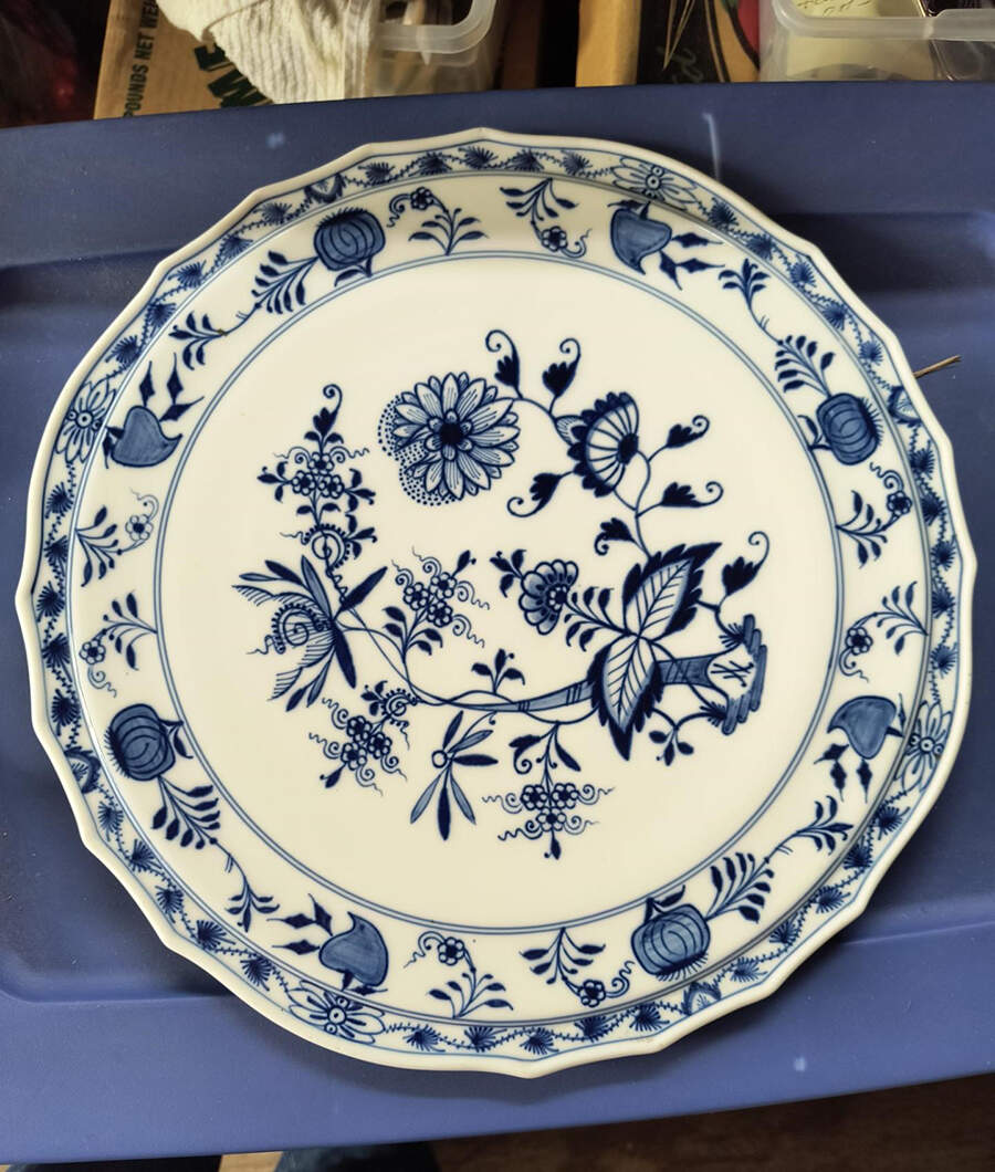 Blue Onion ("Sword" Backstamp) 14" Wall Plate by Meissen (Germany)-1
