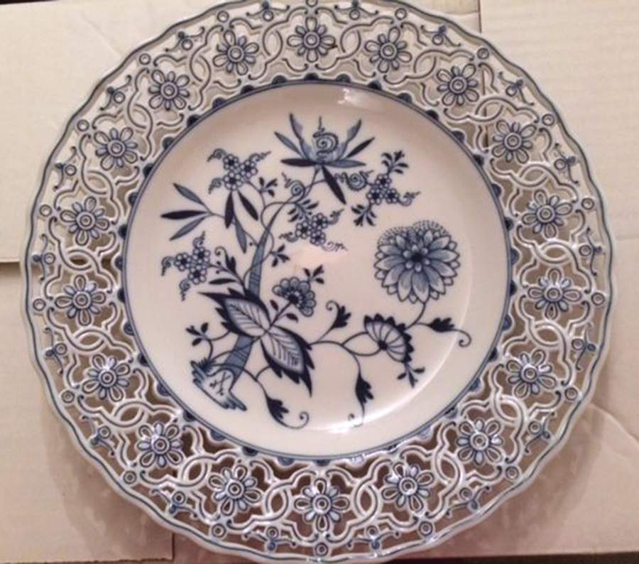 Blue Onion (Pierced, No Trim) 11" Pierced Plate by Meissen (Germany)-1