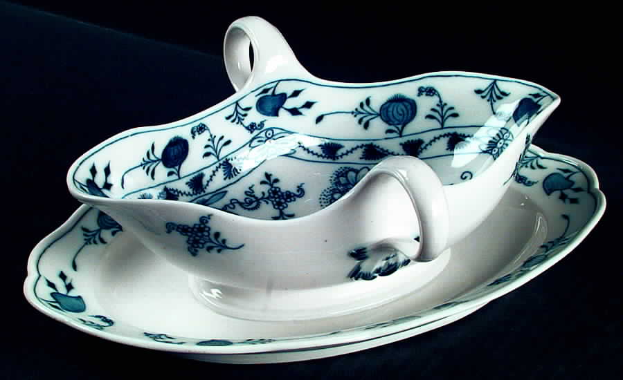 Blue Onion ("Sword" Backstamp) Gravy Boat with Attached Underplate by Meissen (Germany)-1