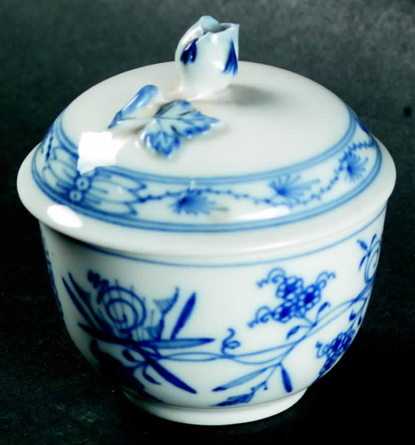 Blue Onion ("Sword" Backstamp) Individual Sugar Bowl & Lid by Meissen (Germany)-1