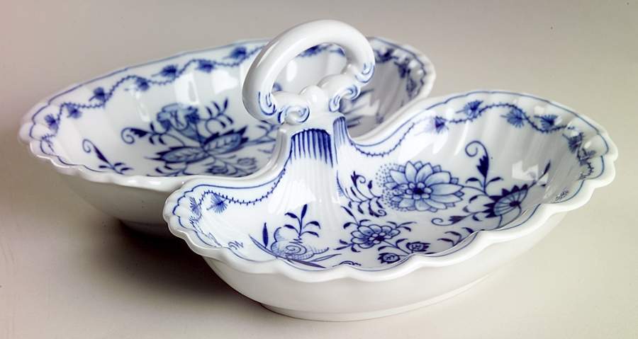 Blue Onion ("Sword" Backstamp) 9" 2-Part Handled Relish by Meissen (Germany)-1