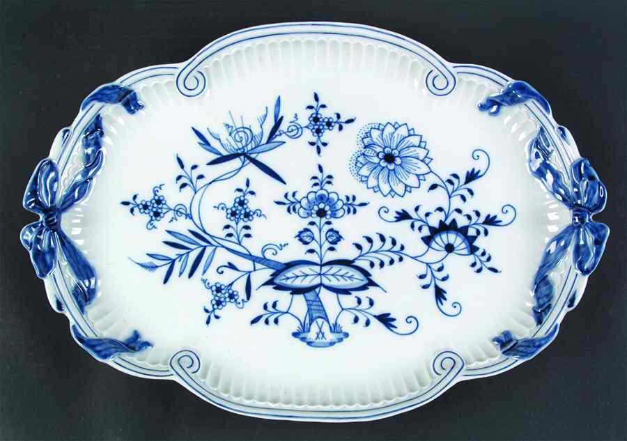 Blue Onion ("Sword" Backstamp) 15" Oval Serving Platter by Meissen (Germany)-1