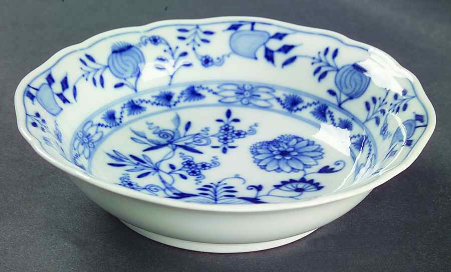 Blue Onion ("Sword" Backstamp) Fruit/Dessert (Sauce) Bowl by Meissen (Germany)-1