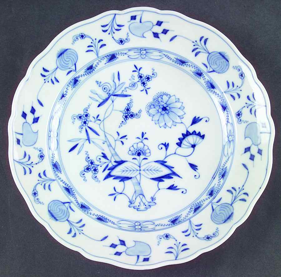 Blue Onion ("Sword" Backstamp) Luncheon Plate by Meissen (Germany)-1